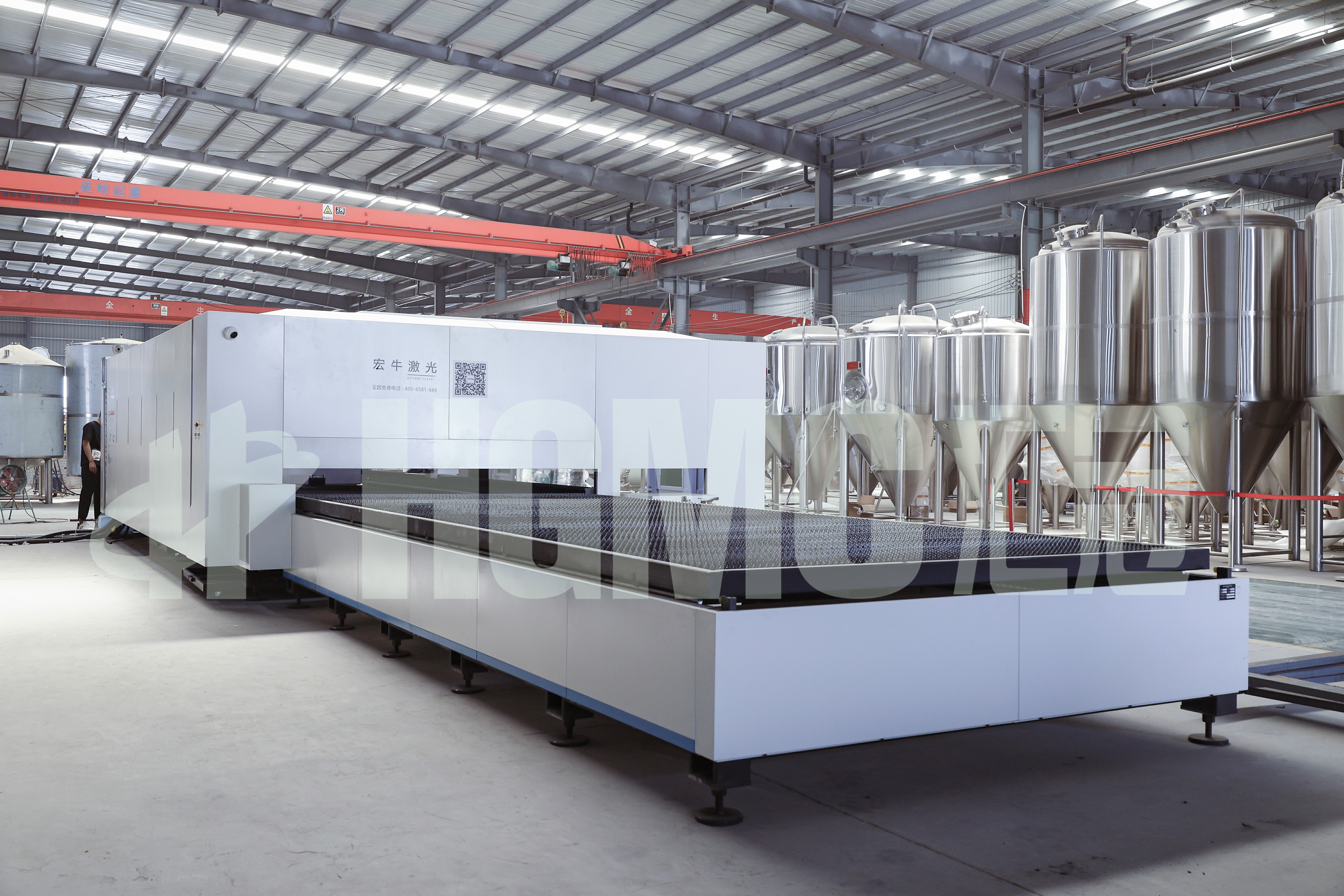 匯冠機械設(shè)備有限公司 又引進了新設(shè)備？